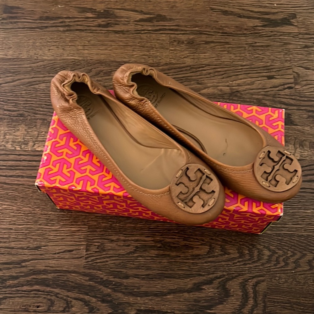 Tory burch tan ballet flat